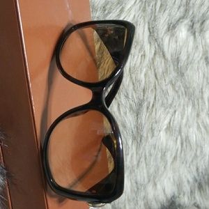 Gucci oversized glasses